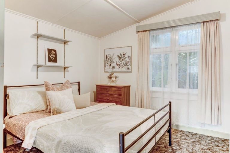 Photo of property in 49 Smith Street, Waverley, 4510