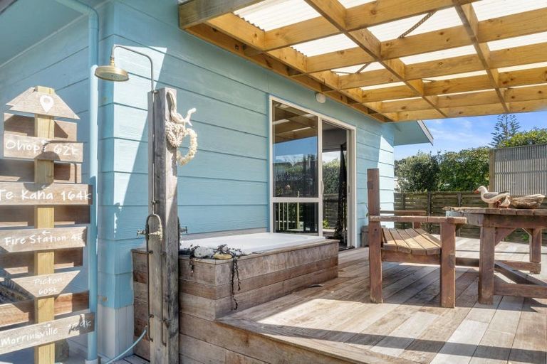Photo of property in 591 Pukehina Parade, Pukehina, Te Puke, 3189