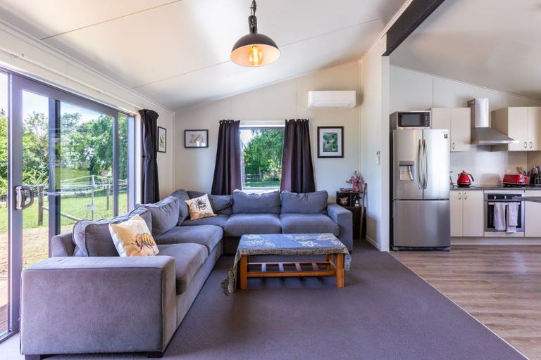 Photo of property in 40 Tiraumea Road, Pahiatua, 4981