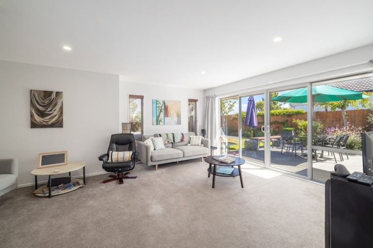 Photo of property in 15 Cairnbrae Drive, Prebbleton, 7604