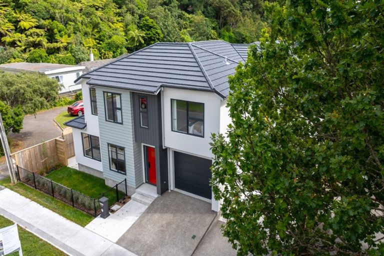 Photo of property in 20a Korau Grove, Stokes Valley, Lower Hutt, 5019