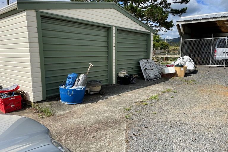 Photo of property in 346 Henderson Valley Road, Henderson Valley, Auckland, 0612