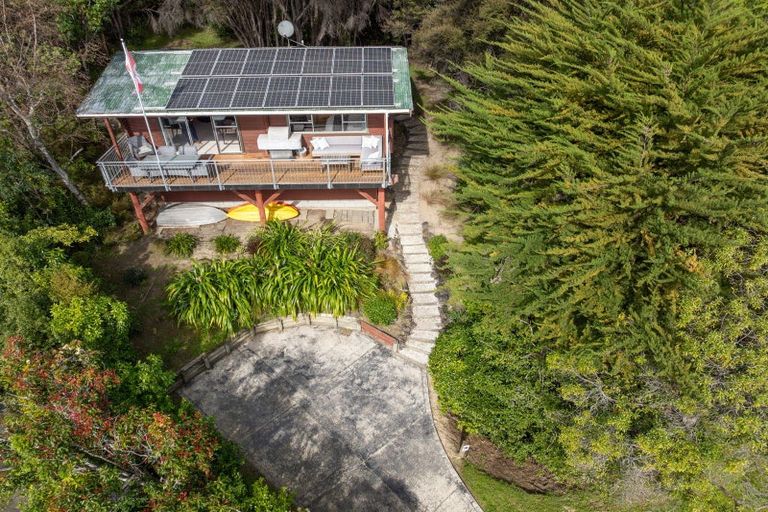 Photo of property in 19 Hempleman Drive, Akaroa, 7520