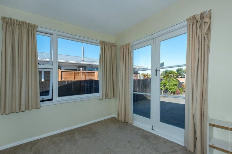 Photo of property in 158 Pacific Road, North New Brighton, Christchurch, 8083