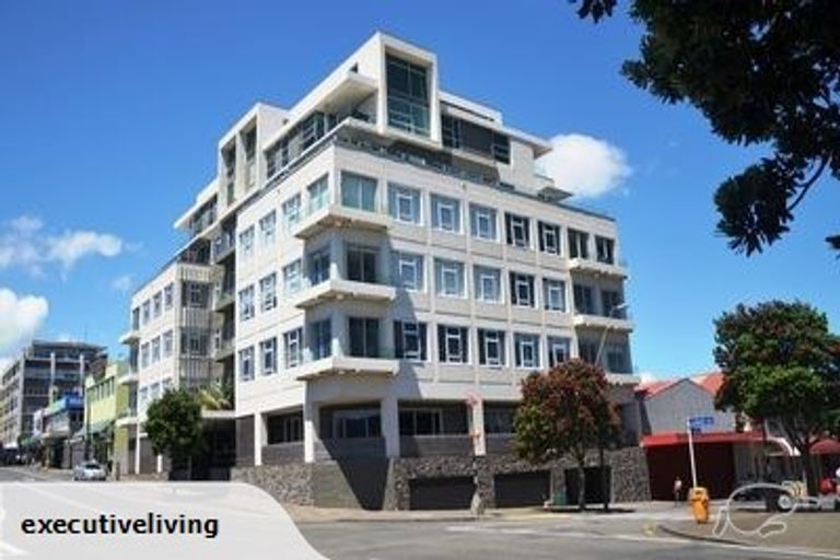 Photo of property in 22 Liardet Apartments, 301/22 Liardet Street, New Plymouth, 4310