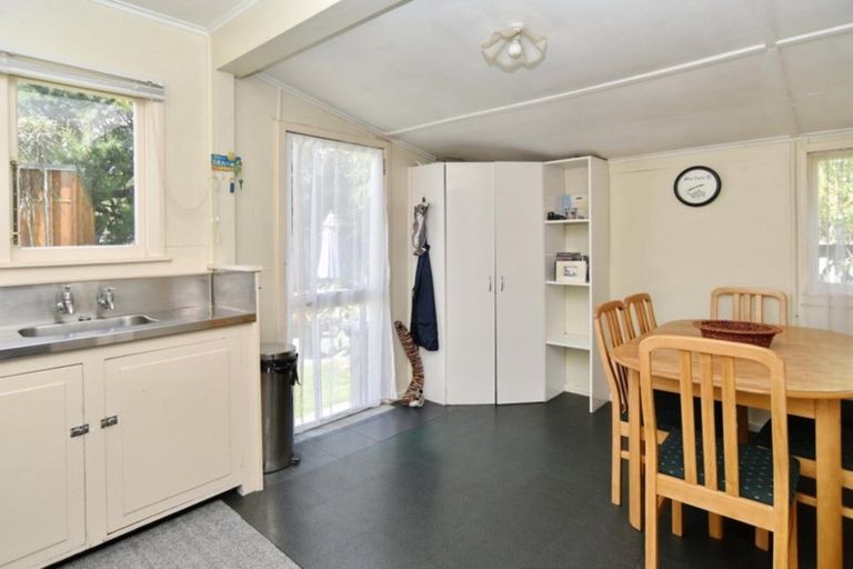 Photo of property in 17 Penfold Square, Leithfield, 7481