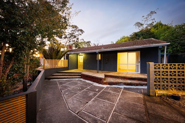 Photo of property in 140 Aokautere Drive, Fitzherbert, Palmerston North, 4410