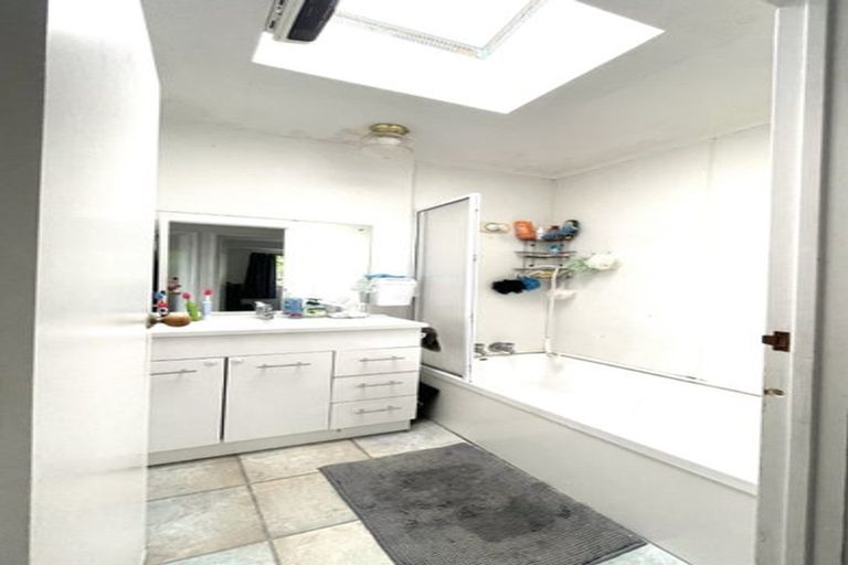 Photo of property in 2/102 Elliot Street, Howick, Auckland, 2014