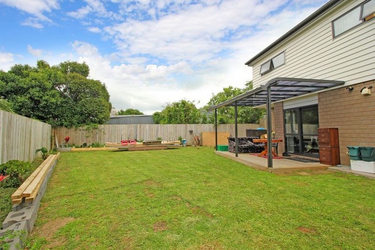 Photo of property in 16b Earlsworth Road, Mangere East, Auckland, 2024