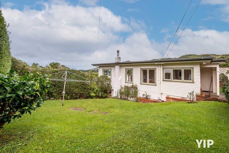 Photo of property in 9 Birch Street, Johnsonville, Wellington, 6037