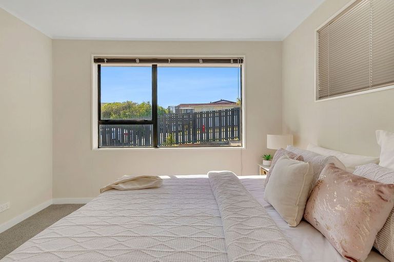 Photo of property in 36 Eskdale Road, Papakowhai, Porirua, 5024