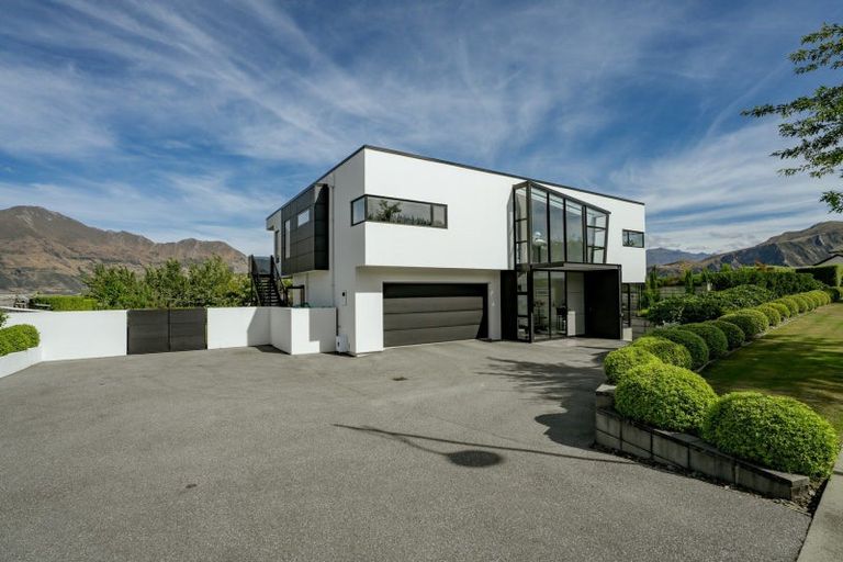 Photo of property in 47 Forest Heights, Wanaka, 9305