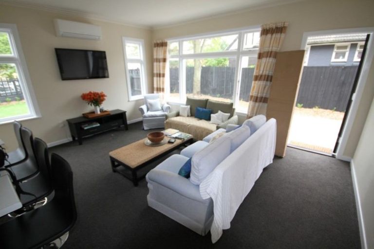 Photo of property in 1/94 Springfield Road, St Albans, Christchurch, 8014