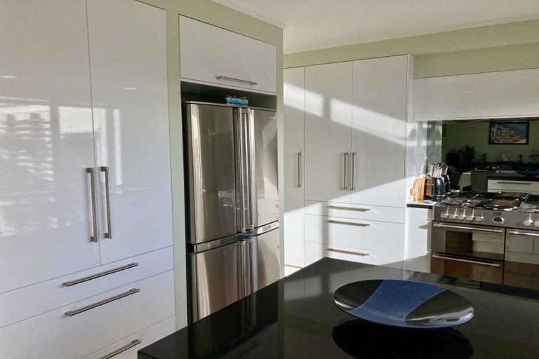 Photo of property in 2/71 Balmain Road, Birkenhead, Auckland, 0626