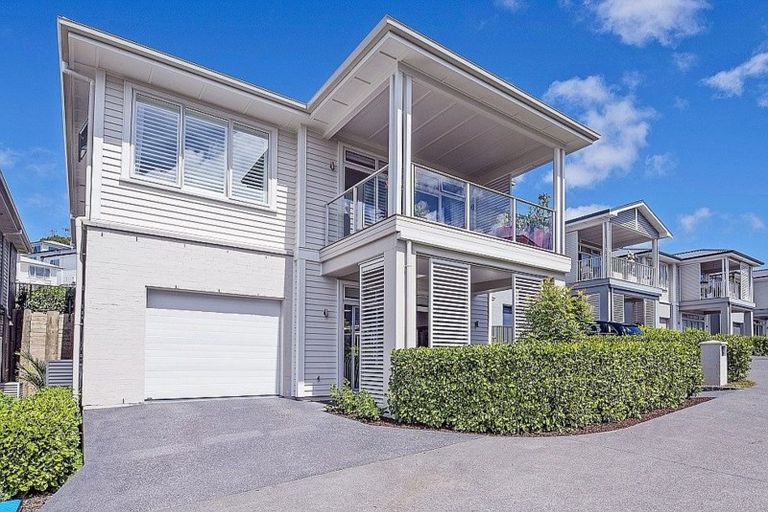 Photo of property in 14 Plantation Terrace, Orewa, 0931
