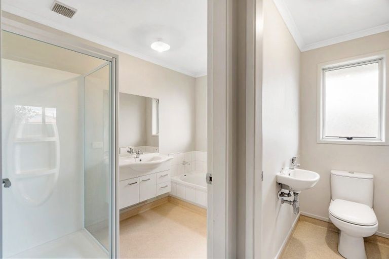 Photo of property in 17f Meeanee Road, Taradale, Napier, 4112