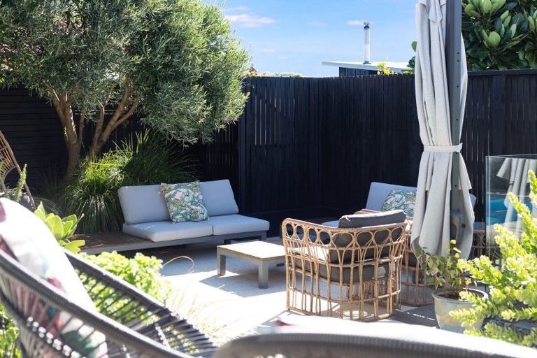 Photo of property in 141 Field Way, Waikanae Beach, Waikanae, 5036