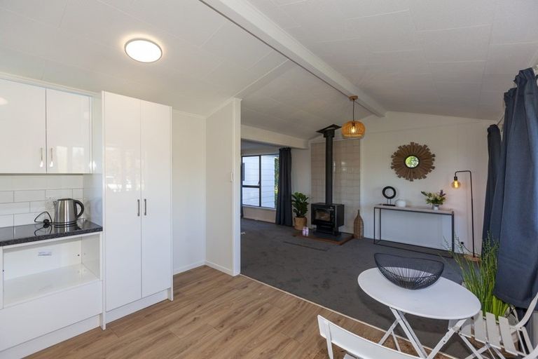 Photo of property in 17 Old Coach Road South, Otaki Beach, Otaki, 5512