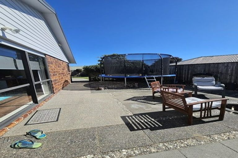 Photo of property in 17 Consort Close, Paraparaumu Beach, Paraparaumu, 5032