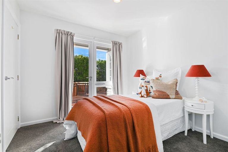 Photo of property in 35 Paparoa Street, Papanui, Christchurch, 8053