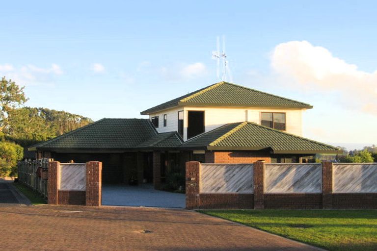 Photo of property in 11 Sunset Close, Western Heights, Hamilton, 3200