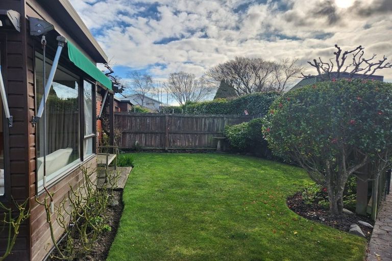 Photo of property in 1/29 Solway Avenue, Ilam, Christchurch, 8041