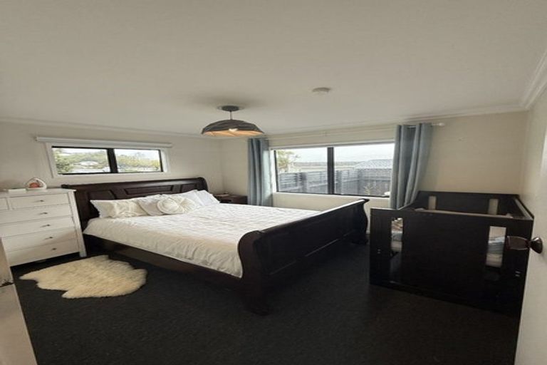 Photo of property in 1/20 Mandeville Crescent, Grenada Village, Wellington, 6037