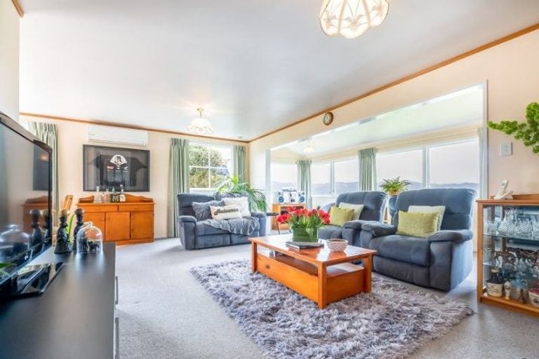 Photo of property in 5 Picasso Grove, Belmont, Lower Hutt, 5010