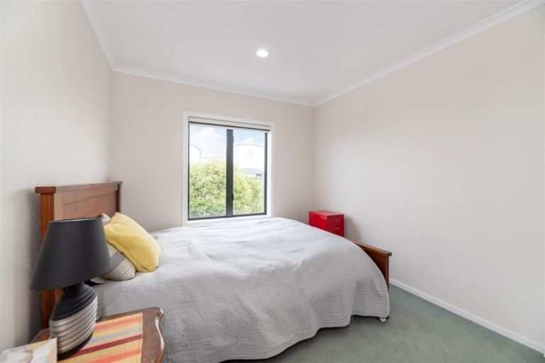 Photo of property in Tuscany Towers, 58/1 Ambrico Place, New Lynn, Auckland, 0600