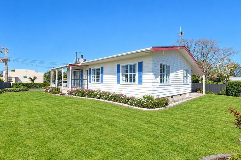 Photo of property in 16 Hogg Crescent, Masterton, 5810
