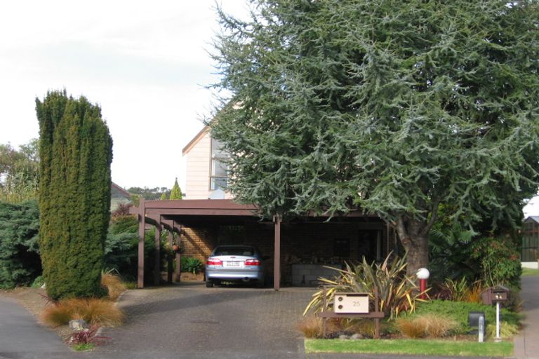 Photo of property in 25 Burn-murdoch Street, St Andrews, Hamilton, 3200