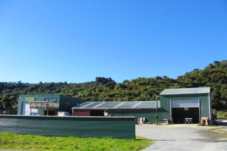Photo of property in Valley Motor Imports, 185 Marsden Road, Greymouth, 7805