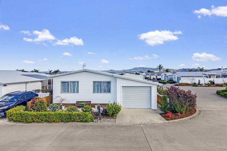 Photo of property in 302/11 Kamahi Crescent, Papamoa Beach, Papamoa, 3118