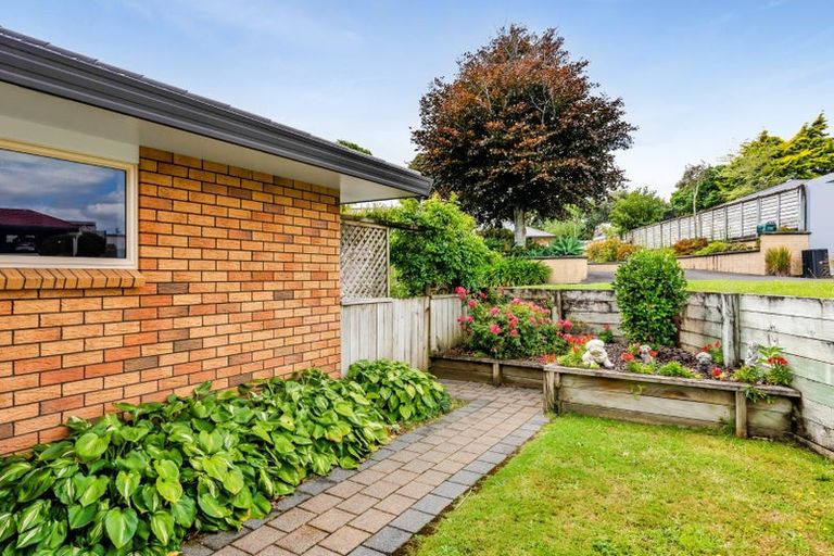 Photo of property in 25 Ashmore Drive, Frankleigh Park, New Plymouth, 4310