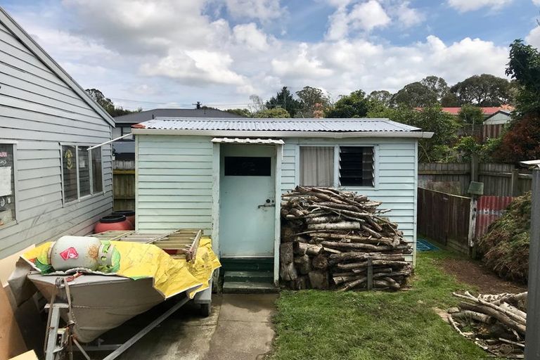 Photo of property in 35 Friedlanders Road, Manurewa, Auckland, 2102