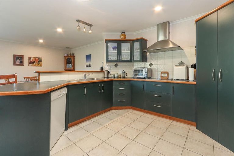 Photo of property in 20 Frame Place, Owhata, Rotorua, 3010