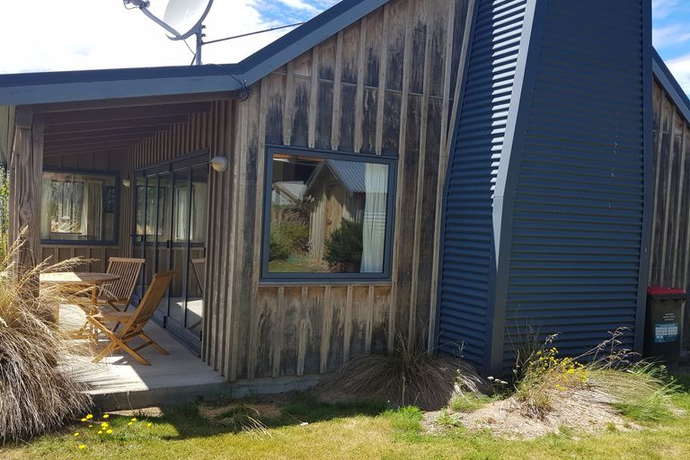 Photo of property in 19 Hamilton Drive, Lake Tekapo, 7999