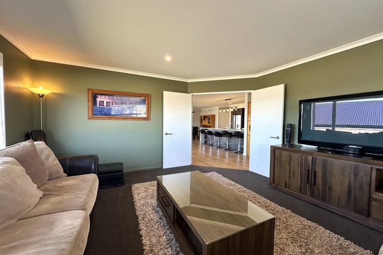 Photo of property in 10 Coppermine Crescent, Brightwater, 7022