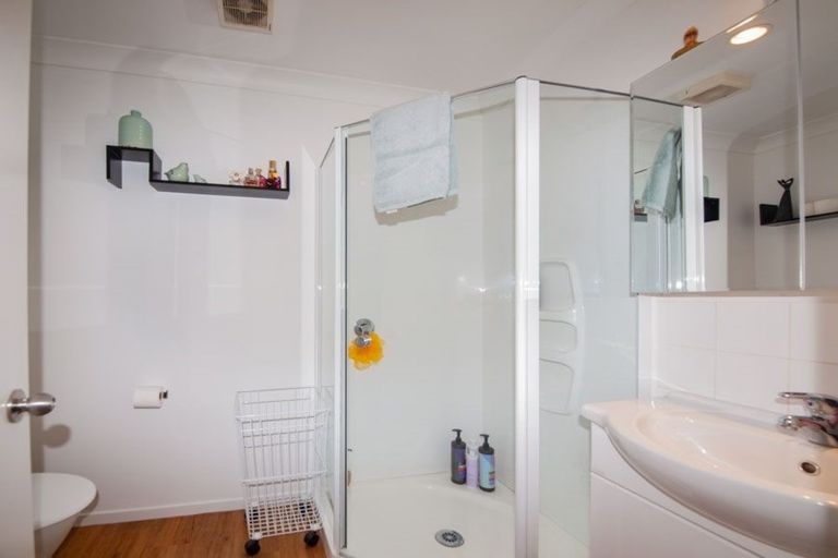 Photo of property in 4a Erlestoke Crescent, Churton Park, Wellington, 6037