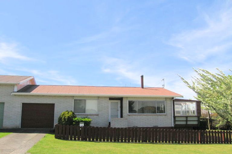 Photo of property in 2 Lisa Crescent, Mangakakahi, Rotorua, 3015