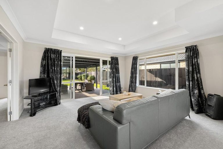 Photo of property in 55 Overbury Crescent, Rolleston, 7614