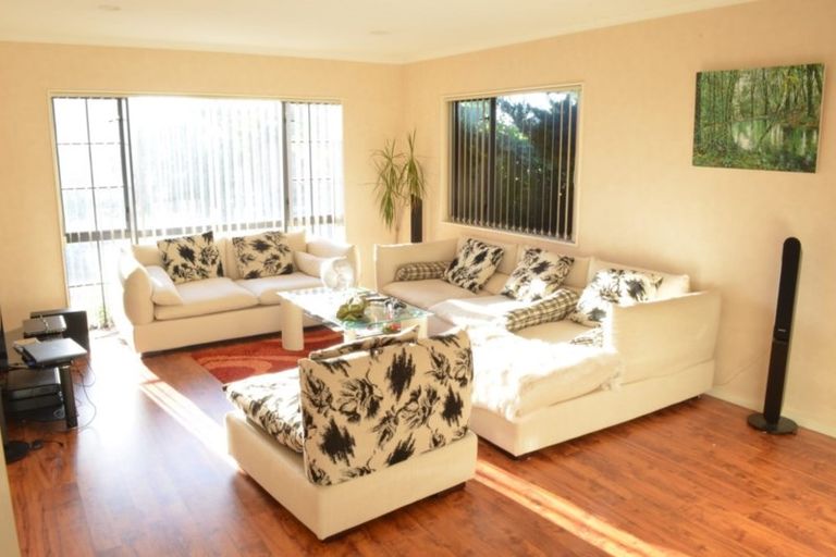 Photo of property in 9 Campile Close, East Tamaki, Auckland, 2016
