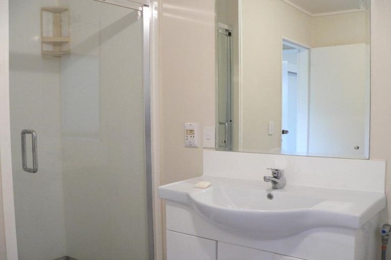 Photo of property in 58 Collins Avenue, Tawa, Wellington, 5028