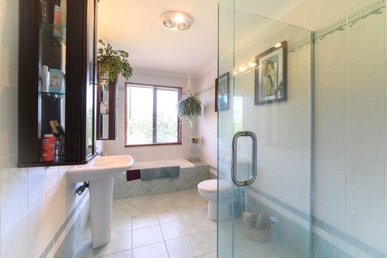 Photo of property in 260 State Highway 16, Kumeu, 0892