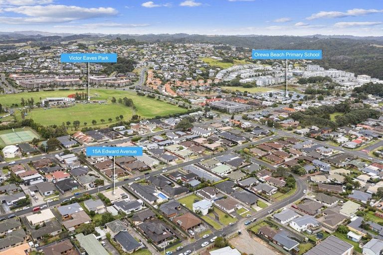 Photo of property in 15a Edward Avenue, Orewa, 0931