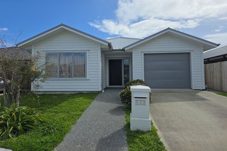 Photo of property in 27 Kairaumati Crescent, Kelson, Lower Hutt, 5010