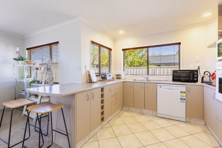 Photo of property in 4a Nikau Street, Taradale, Napier, 4112