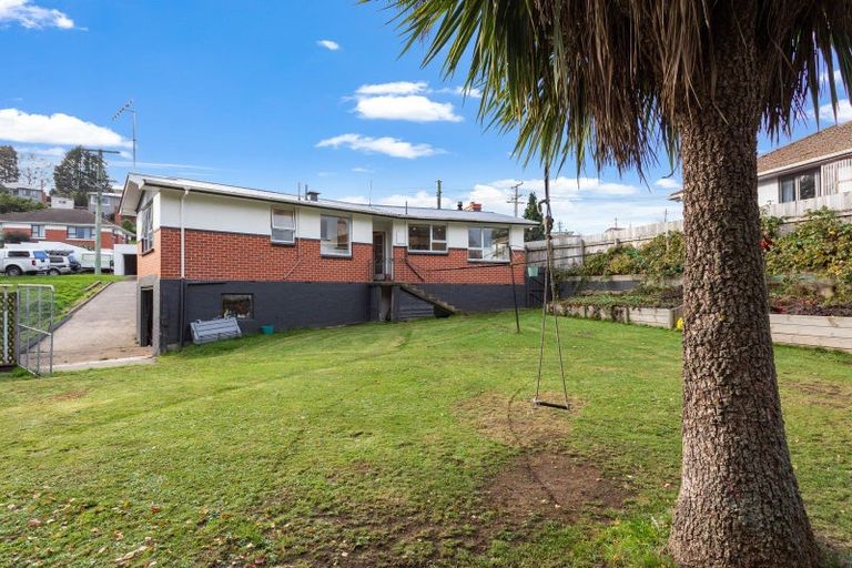 Photo of property in 12 Waldron Crescent, Green Island, Dunedin, 9018