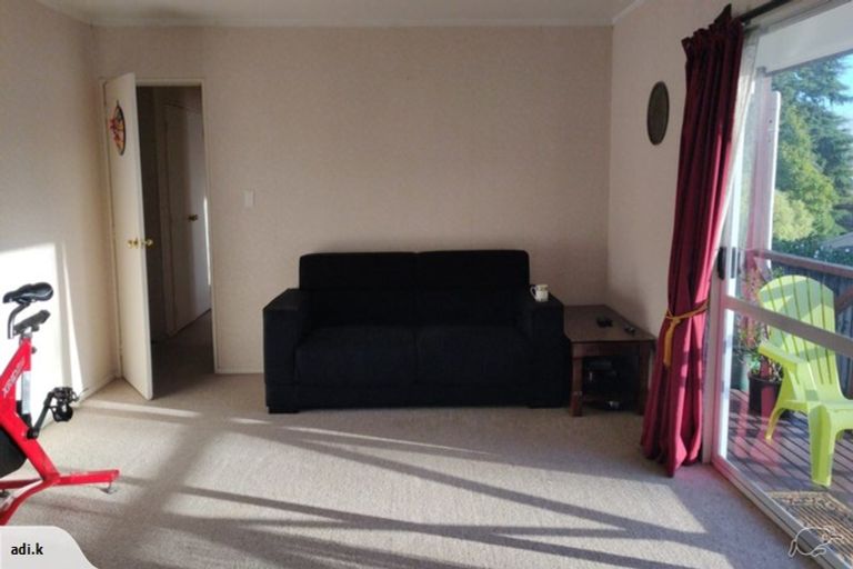 Photo of property in 2/17a Idesia Place, Totara Heights, Auckland, 2105