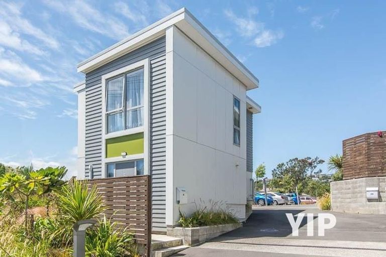 Photo of property in 10 Middleton Road, Johnsonville, Wellington, 6037